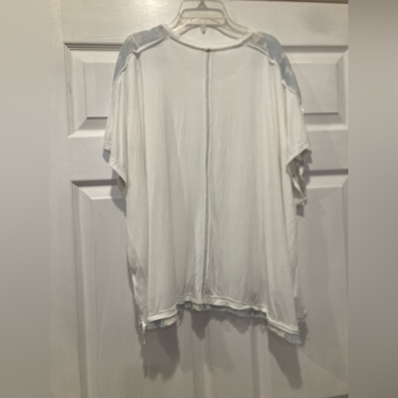 POL White Lace Accent Blouse - Picture 2 of 3